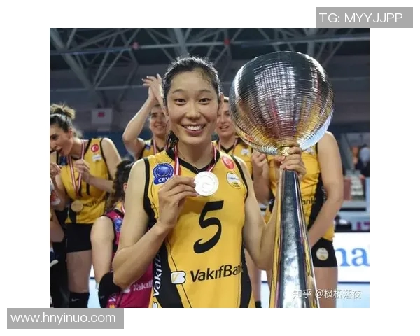 南京排球队总决赛个人能力分析与欧冠足球表现对比探讨